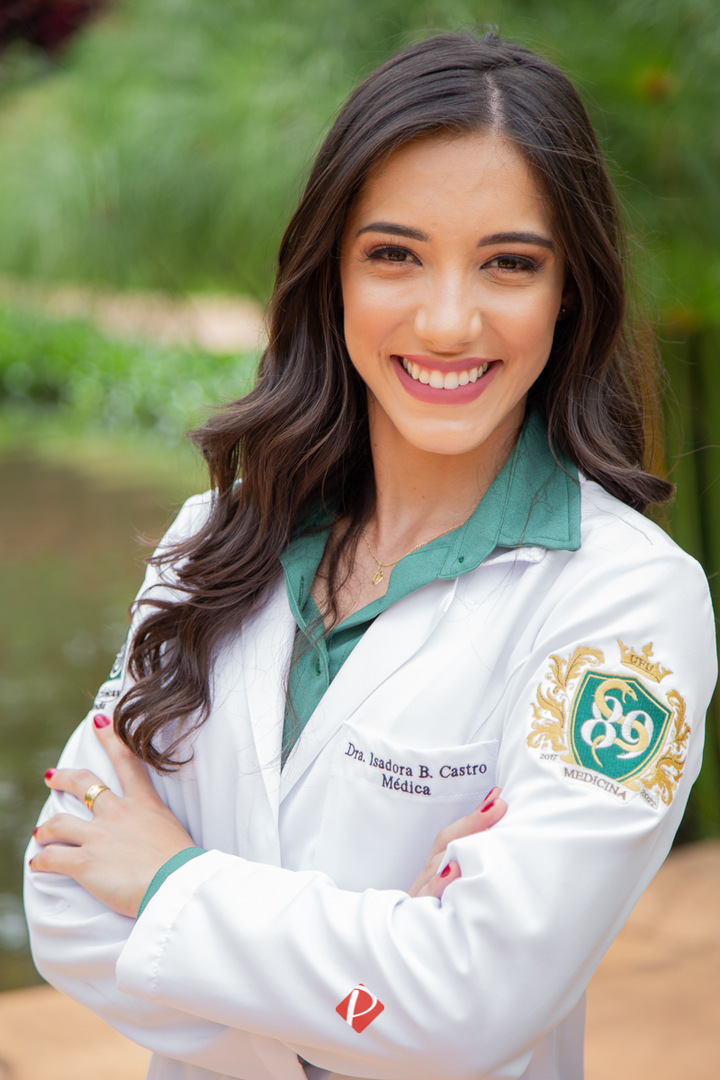 Dra. Isadora Barbosa, médica especialista em saúde metabólica
